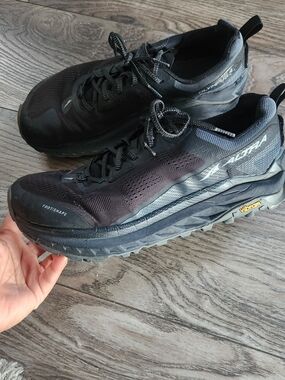 Altra Men's Black/Gray Trail Running Shoes with Vibram Outsole